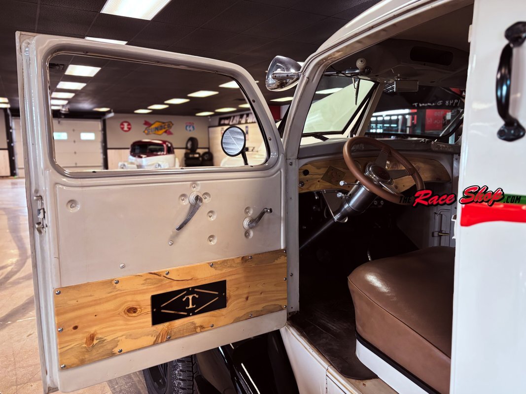 Diamond-T-Truck-1948-Pickup-Truck-11