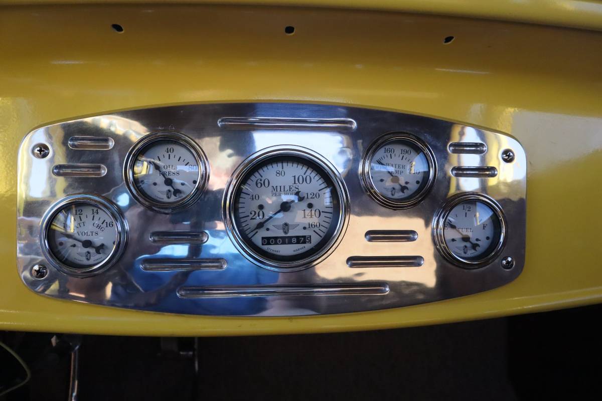 Dodge-1933-yellow-14