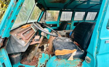 Dodge-A110-1969-Van-Camper-13