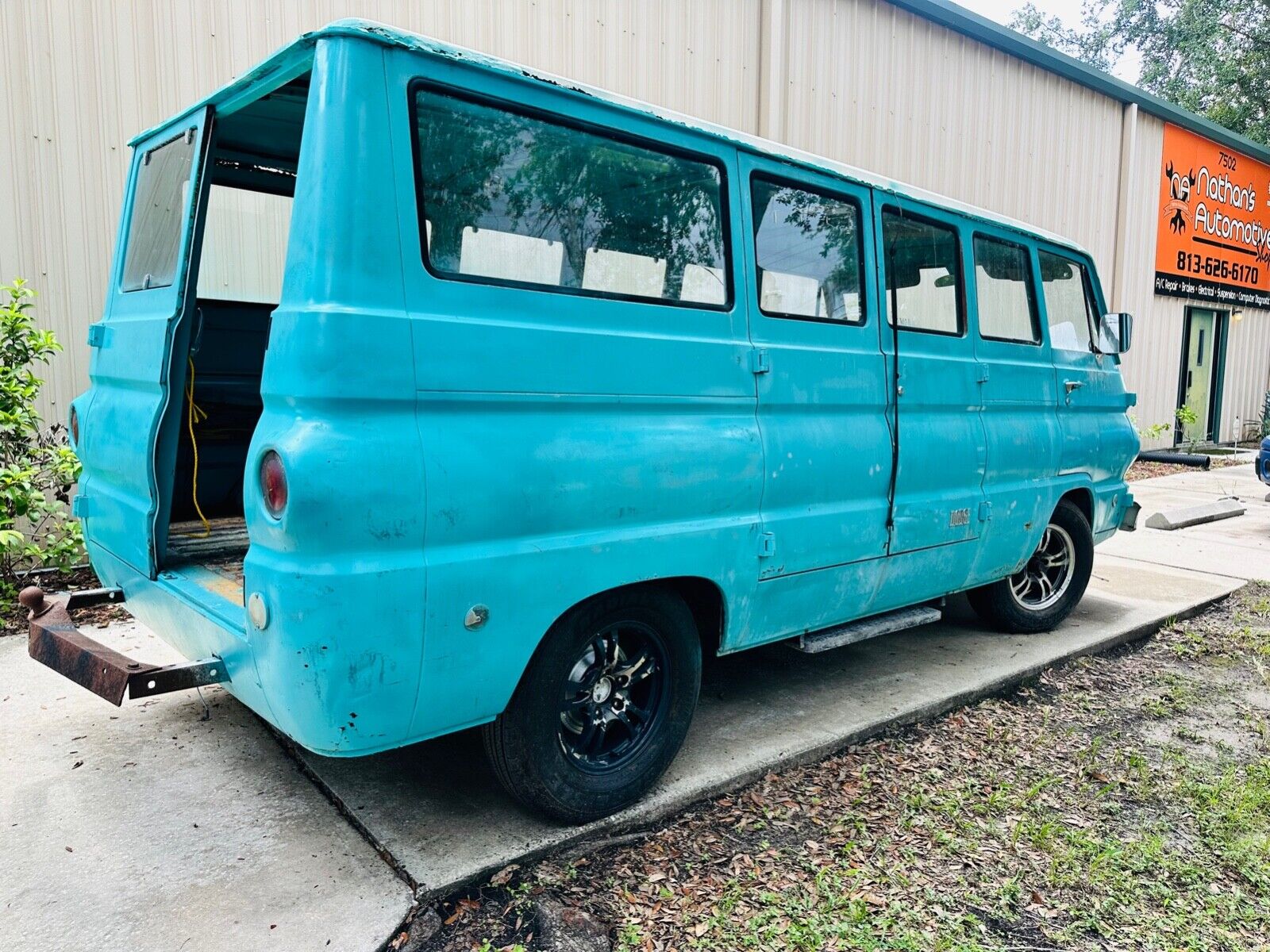 Dodge-A110-1969-Van-Camper-25