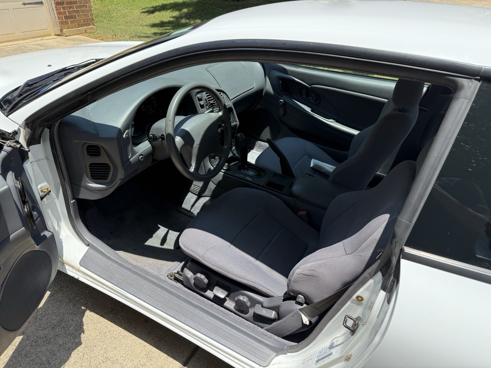 Dodge-Avenger-1995-Coupe-12