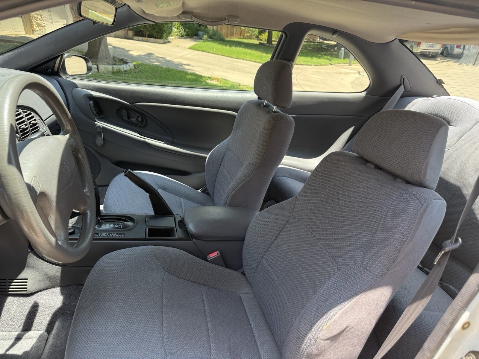 Dodge-Avenger-1995-Coupe-14