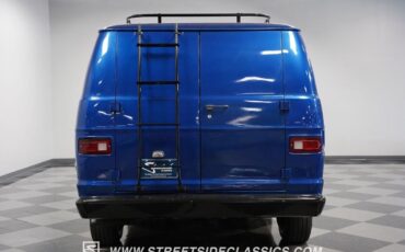 Dodge-B200-1976-Van-10