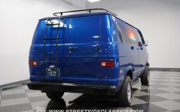 Dodge-B200-1976-Van-11