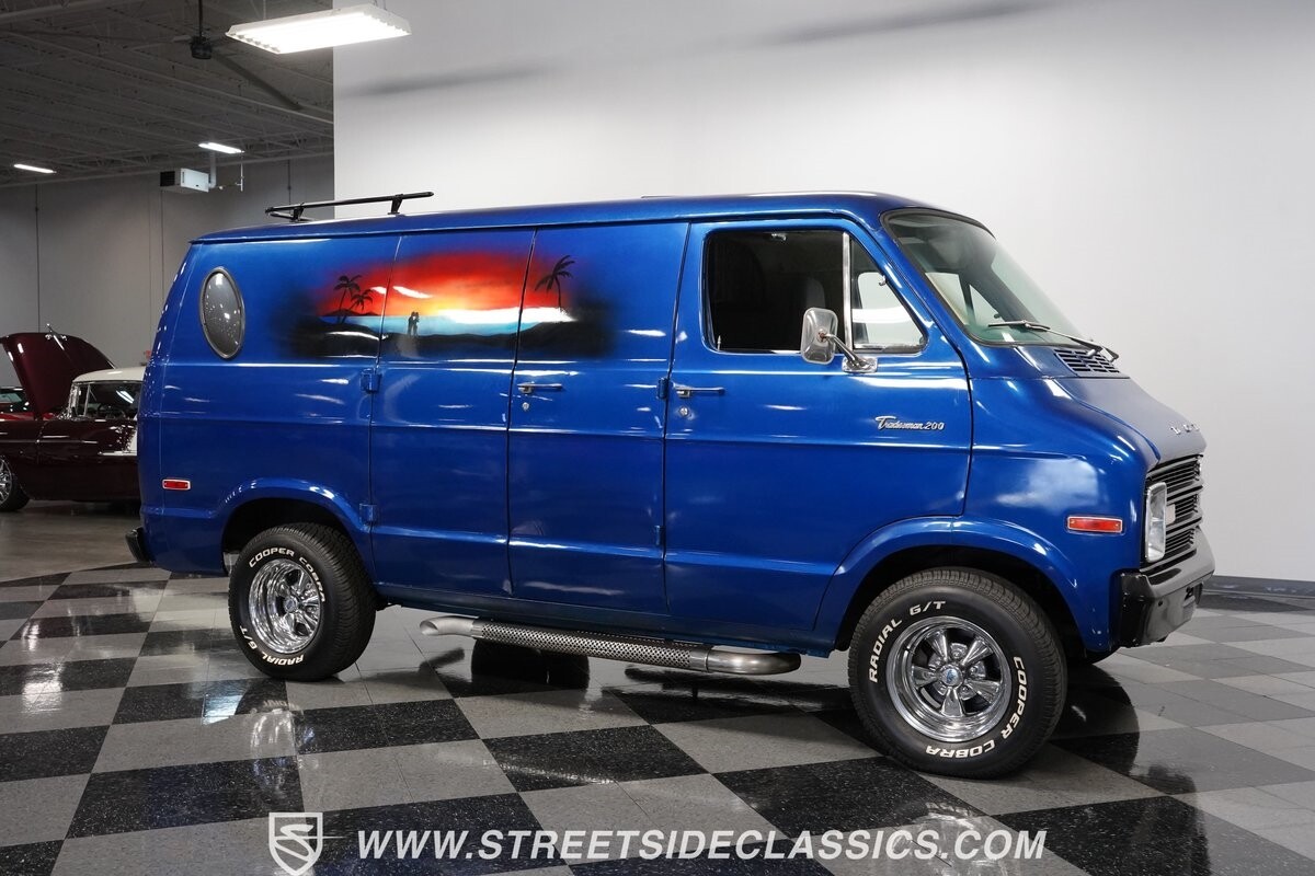 Dodge-B200-1976-Van-15