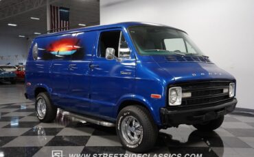 Dodge-B200-1976-Van-16