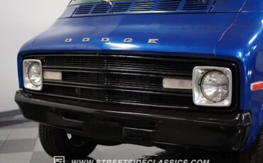 Dodge-B200-1976-Van-19