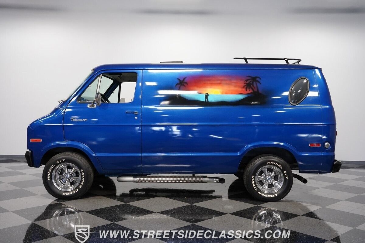 Dodge-B200-1976-Van-2
