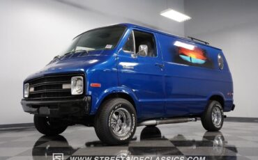 Dodge-B200-1976-Van-21