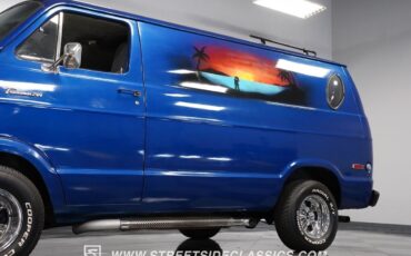 Dodge-B200-1976-Van-22