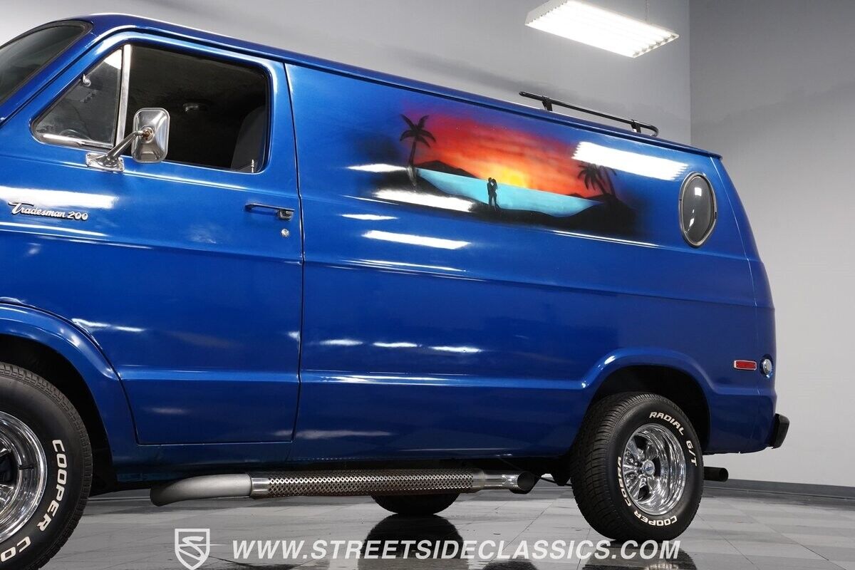 Dodge-B200-1976-Van-22