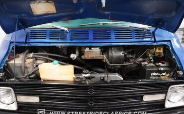 Dodge-B200-1976-Van-3