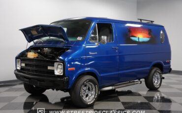 Dodge-B200-1976-Van-31