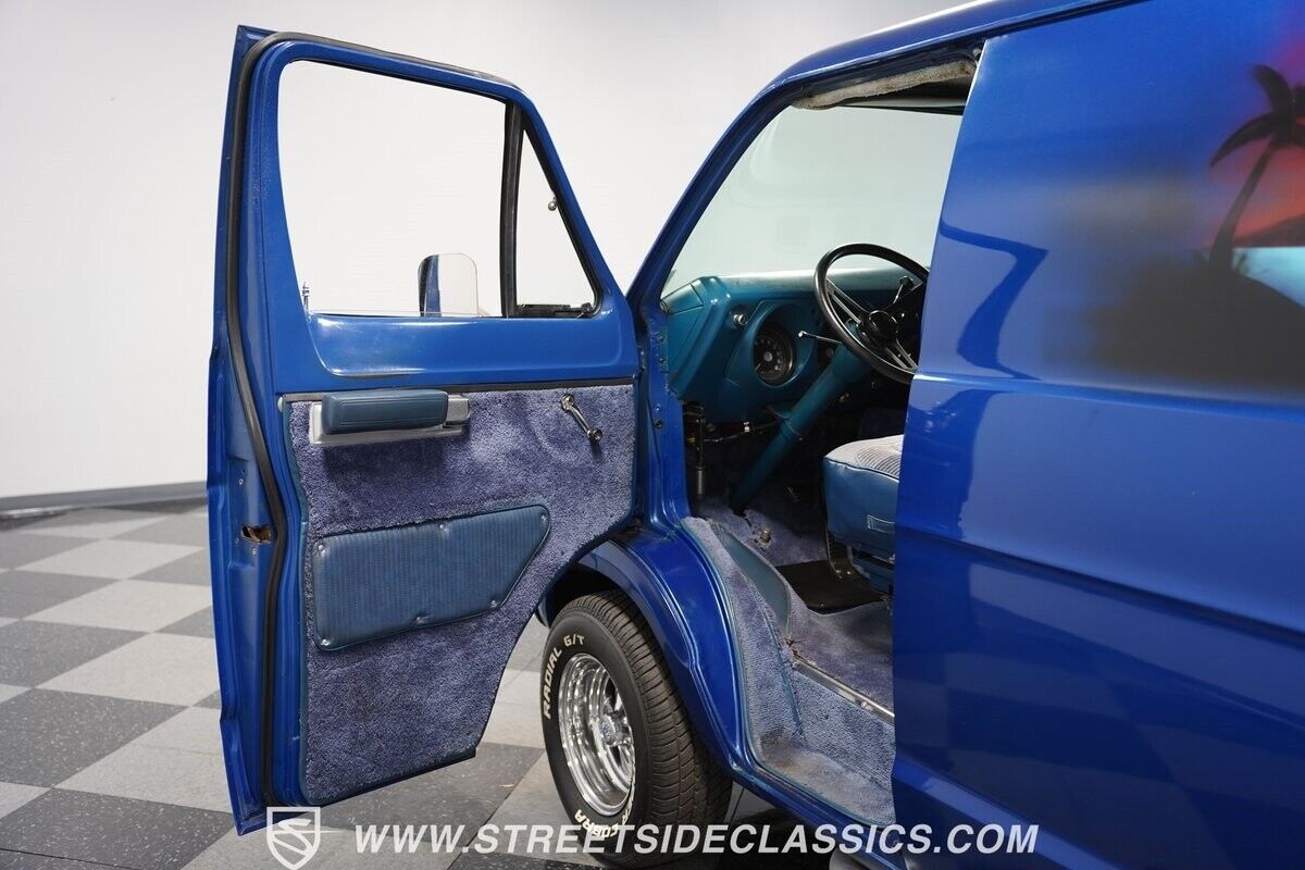Dodge-B200-1976-Van-35