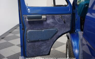 Dodge-B200-1976-Van-36