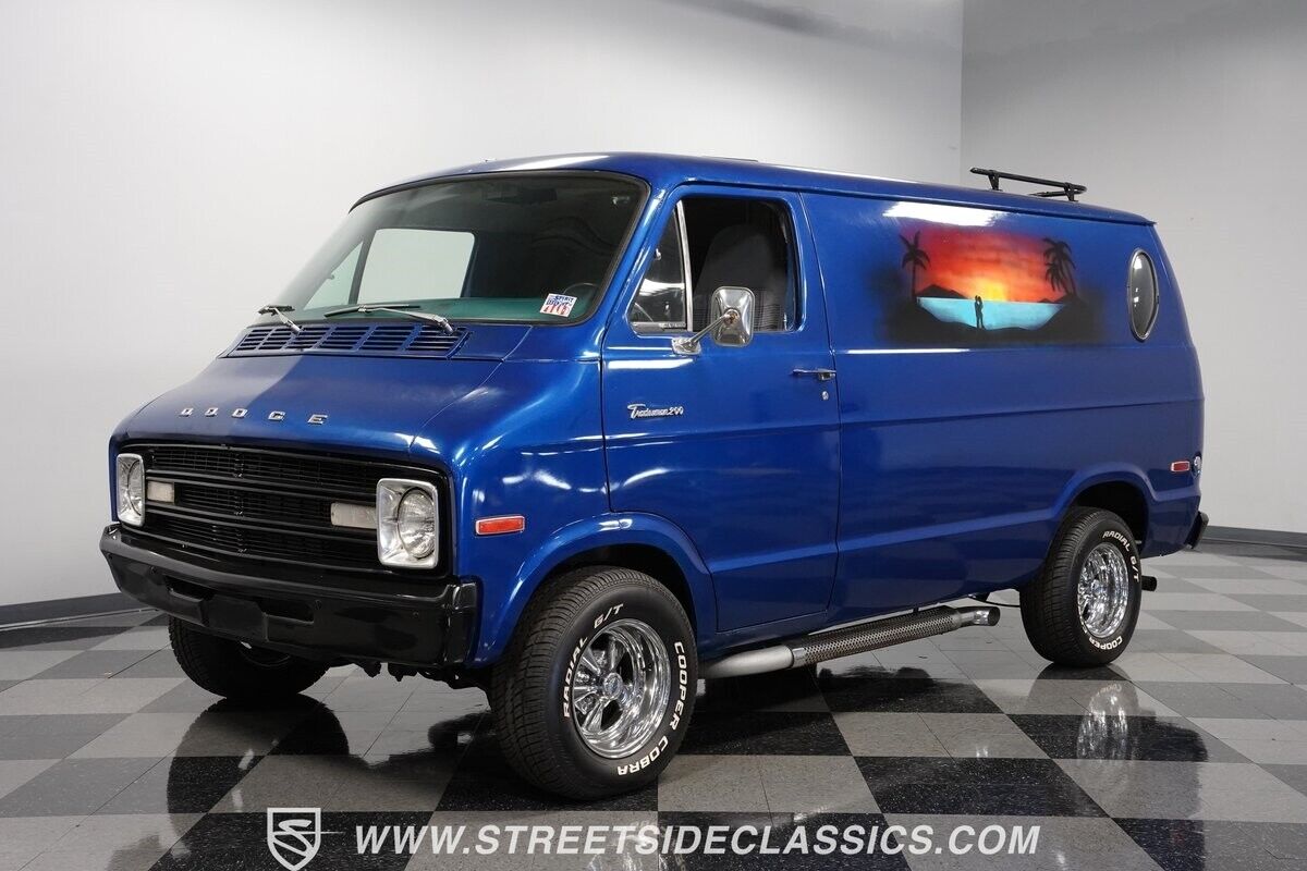 Dodge-B200-1976-Van-5