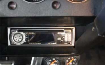 Dodge-CHALLENGER-360-V8-4-SPD-1971-COUPE-10