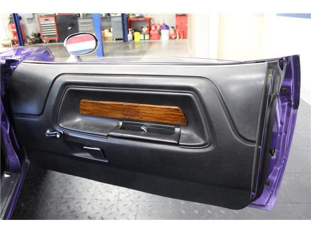 Dodge-CHALLENGER-360-V8-4-SPD-1971-COUPE-16