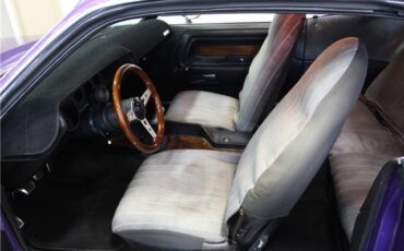 Dodge-CHALLENGER-360-V8-4-SPD-1971-COUPE-17