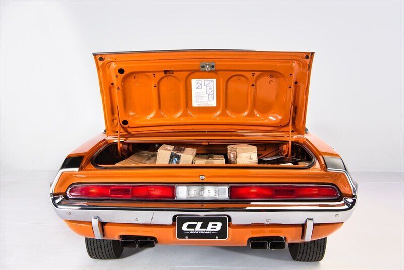 Dodge-Challenger-1970-23