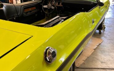 Dodge-Challenger-1970-Convertible-13