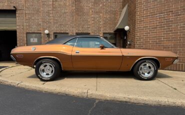 Dodge-Challenger-1970-Coupe-10