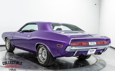 Dodge-Challenger-1970-Coupe-11