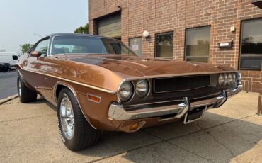 Dodge-Challenger-1970-Coupe-12