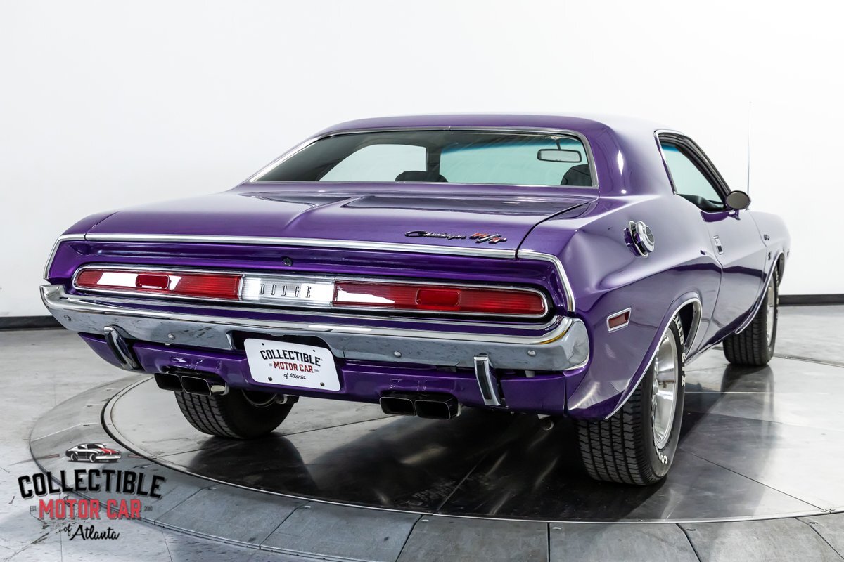 Dodge-Challenger-1970-Coupe-13