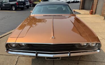 Dodge-Challenger-1970-Coupe-13