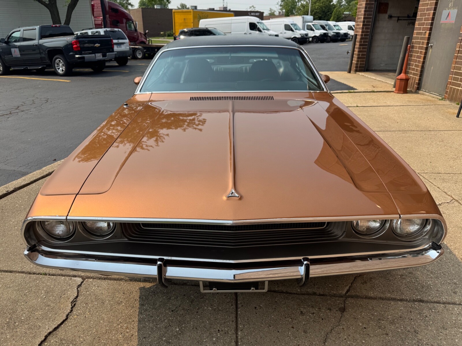 Dodge-Challenger-1970-Coupe-13