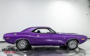 Dodge-Challenger-1970-Coupe-15
