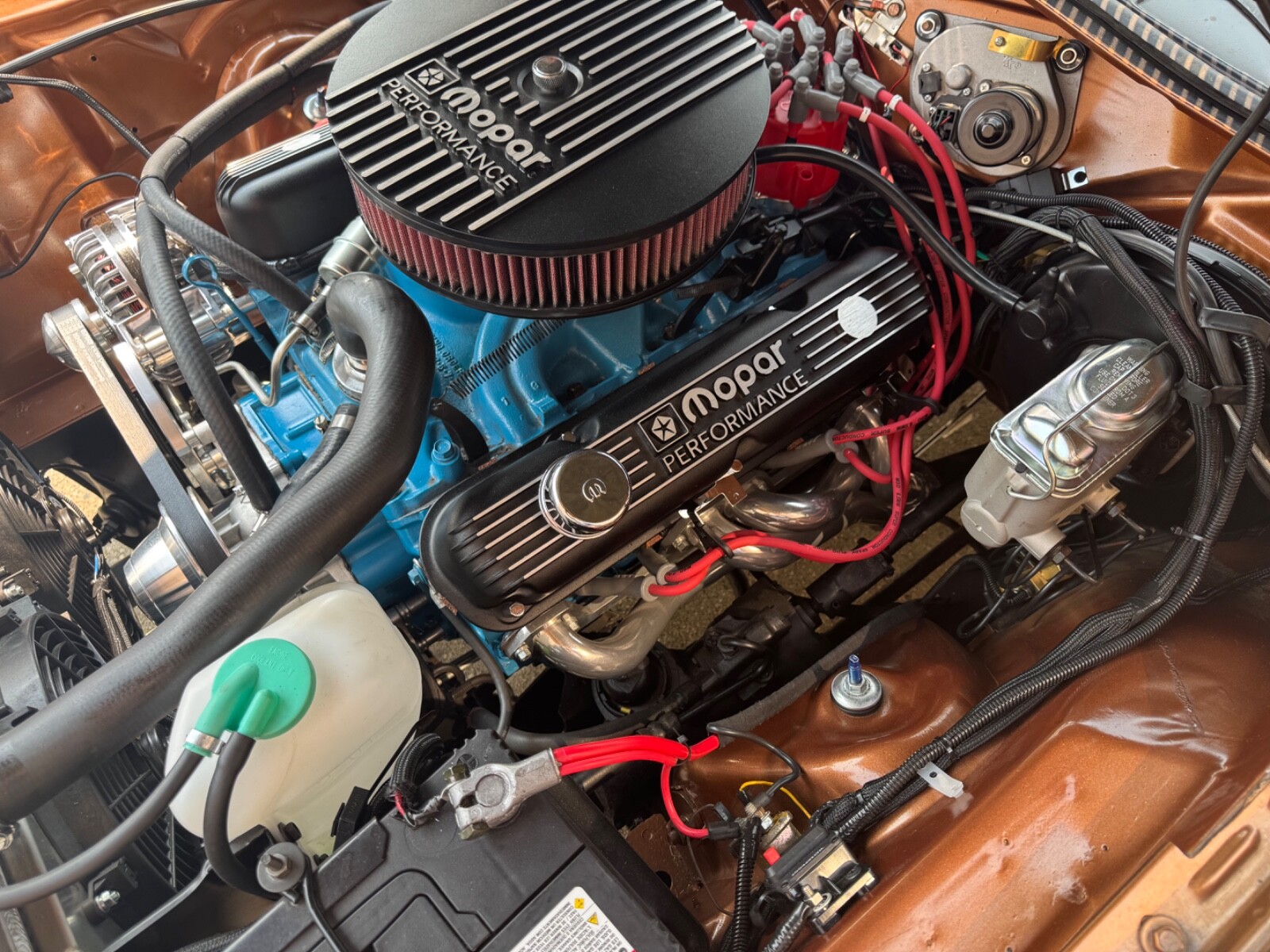 Dodge-Challenger-1970-Coupe-17