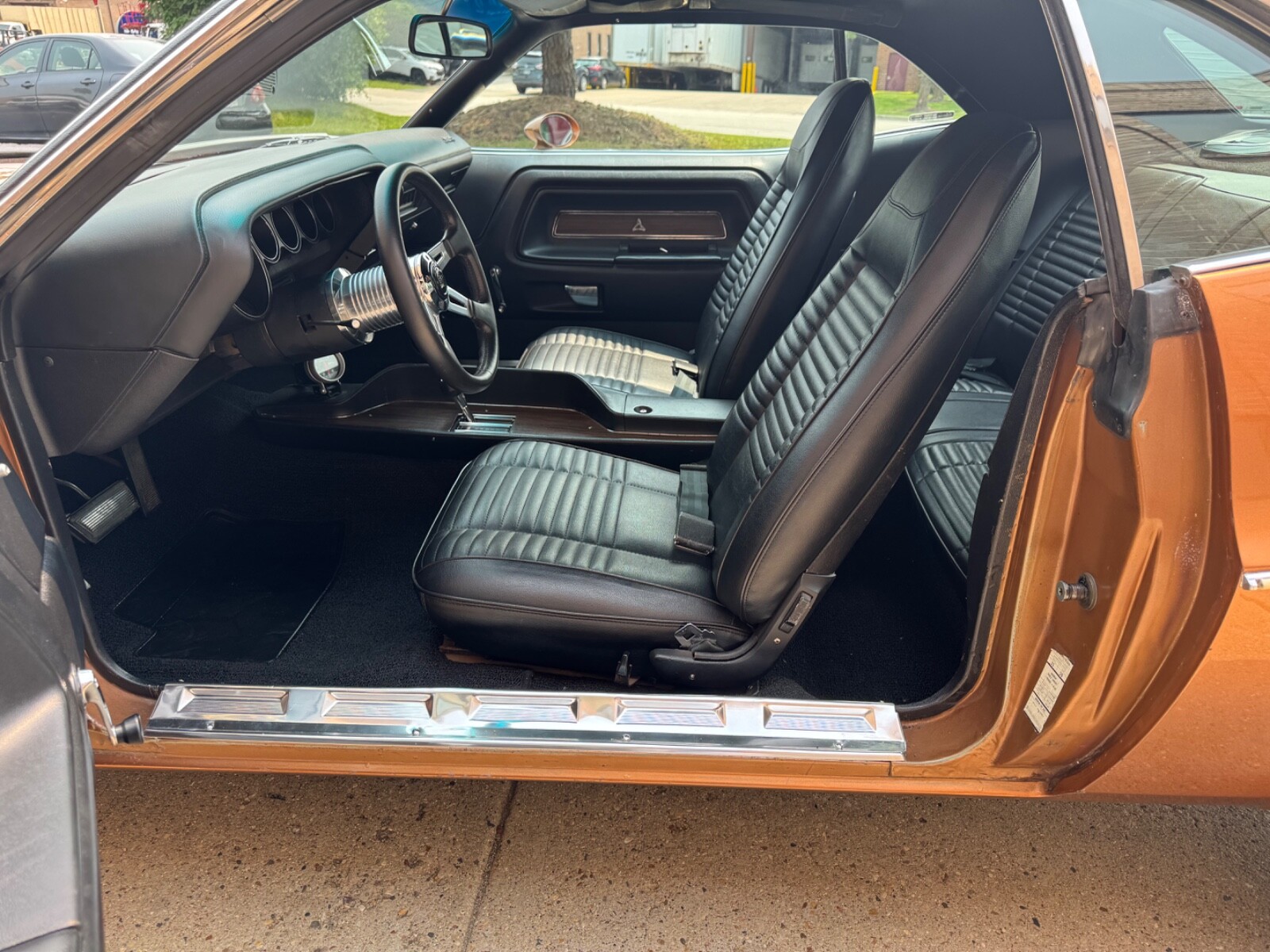 Dodge-Challenger-1970-Coupe-26