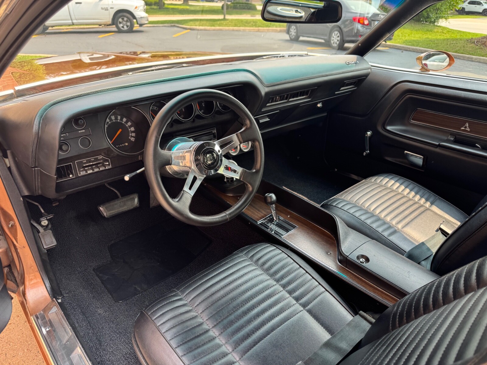 Dodge-Challenger-1970-Coupe-28
