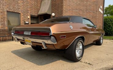 Dodge-Challenger-1970-Coupe-8