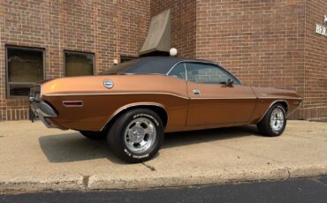 Dodge-Challenger-1970-Coupe-9