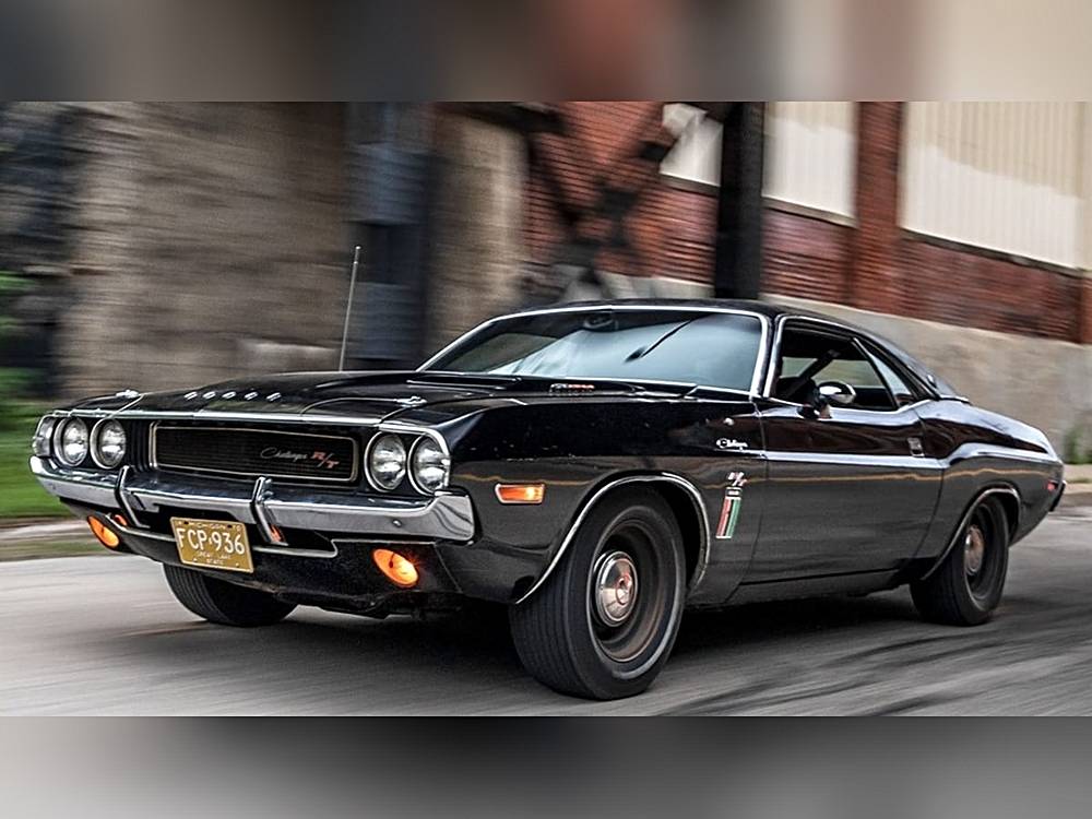 Dodge-Challenger-1970-black-12