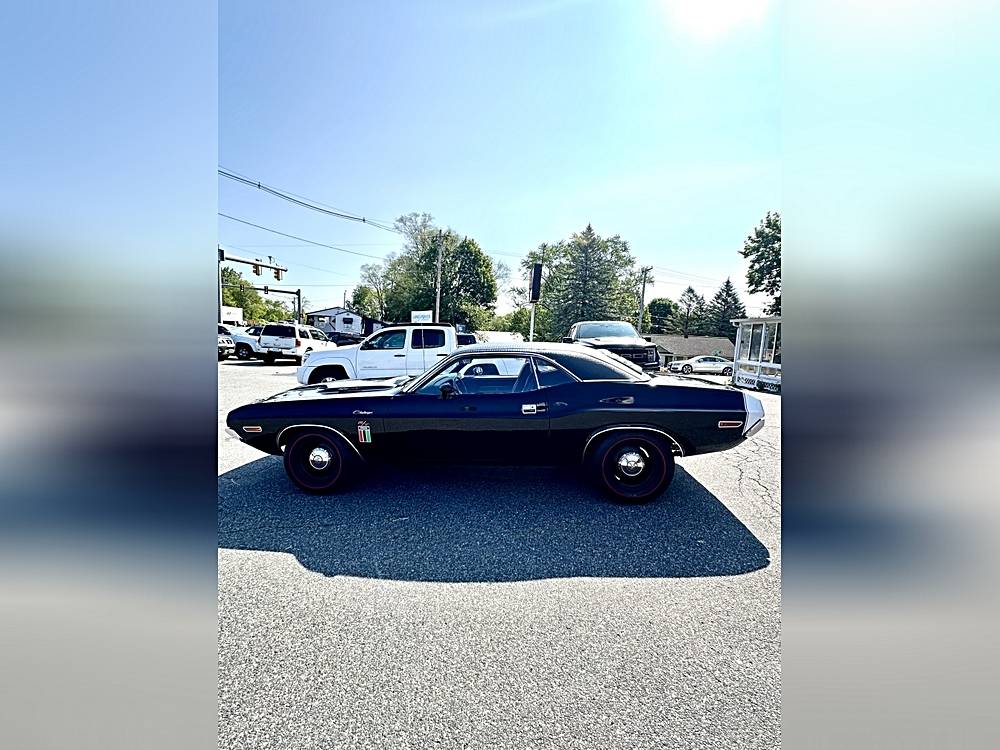 Dodge-Challenger-1970-black-3