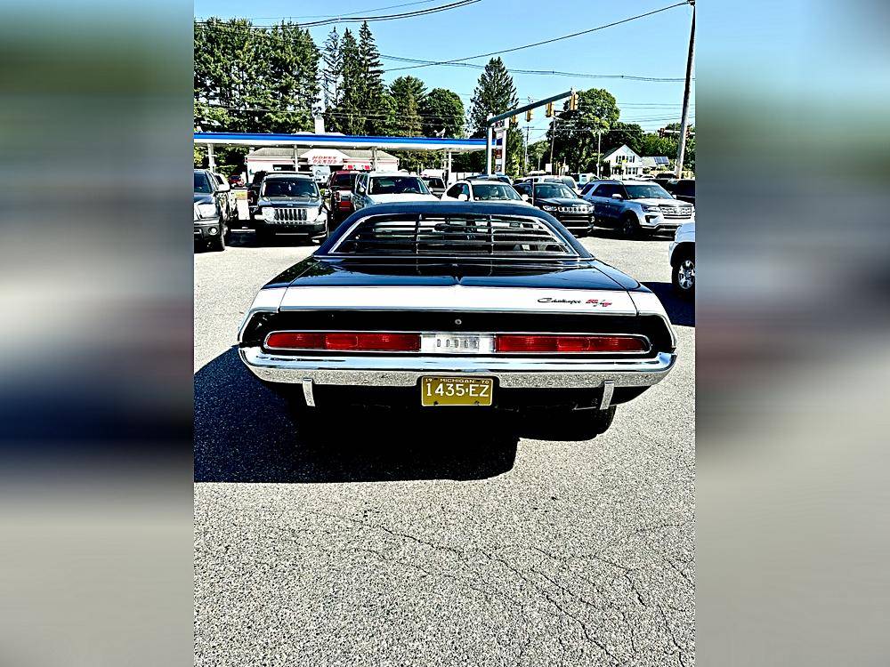 Dodge-Challenger-1970-black-6