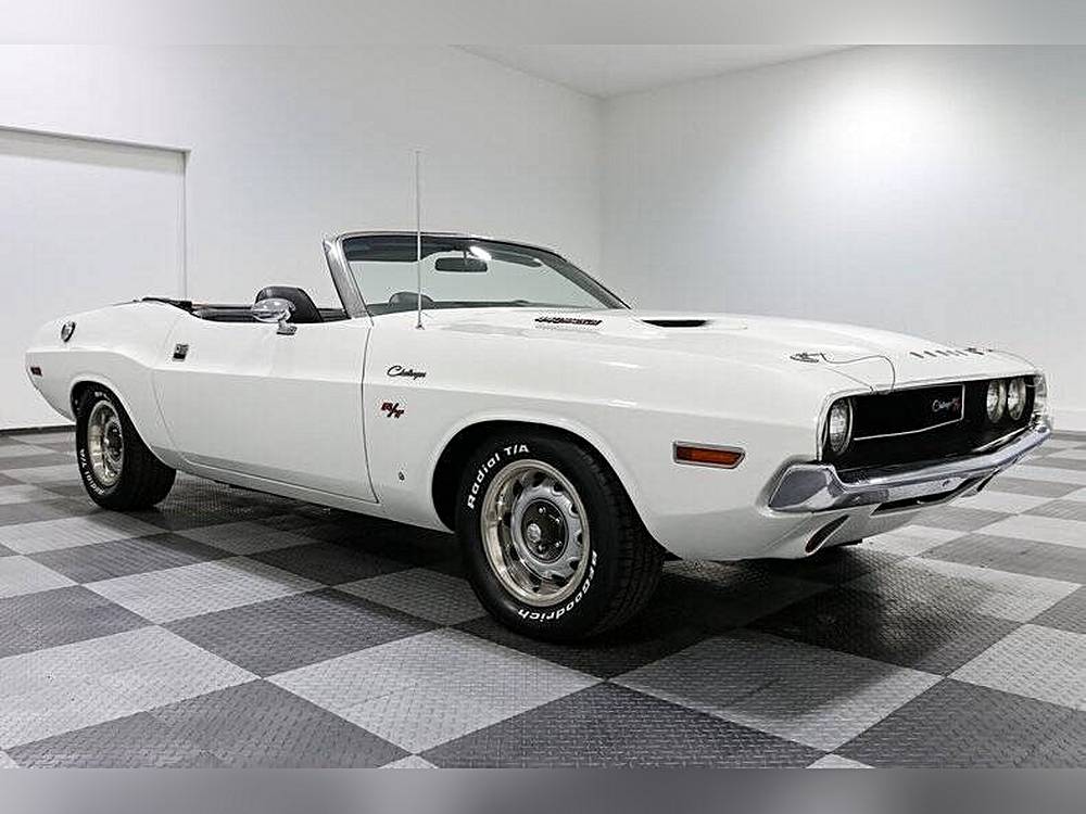 Dodge-Challenger-1970-white-23