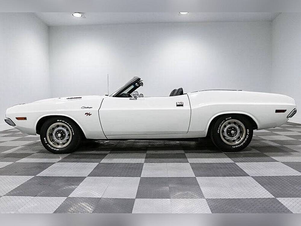 Dodge-Challenger-1970-white-4