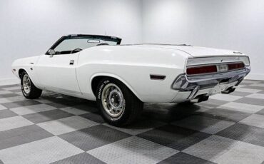 Dodge-Challenger-1970-white-5