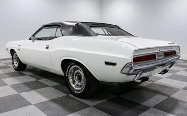 Dodge-Challenger-1970-white-6