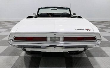 Dodge-Challenger-1970-white-7