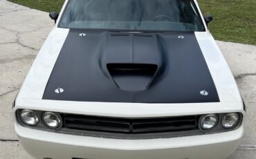 Dodge-Challenger-1971-1