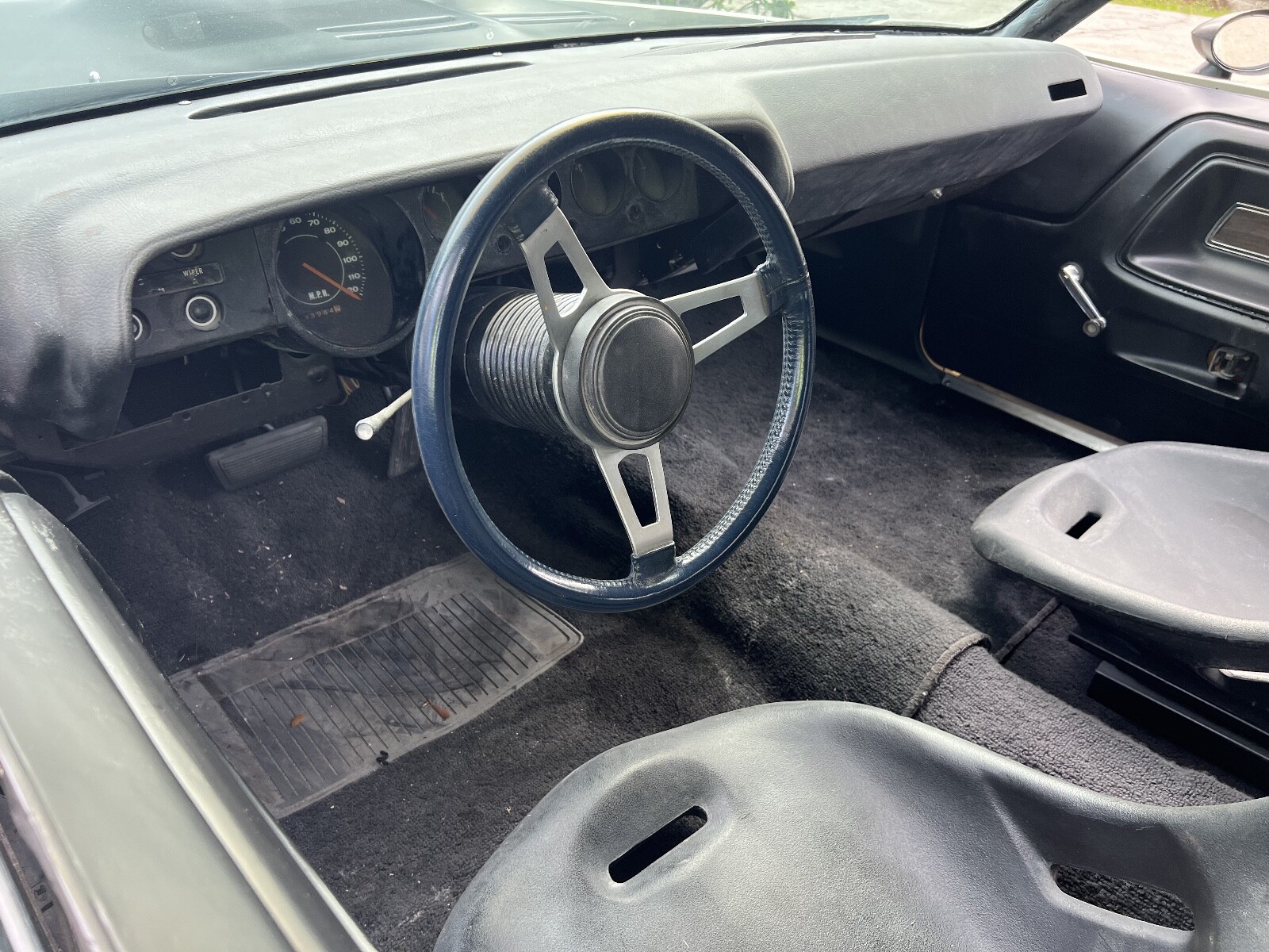 Dodge-Challenger-1971-3