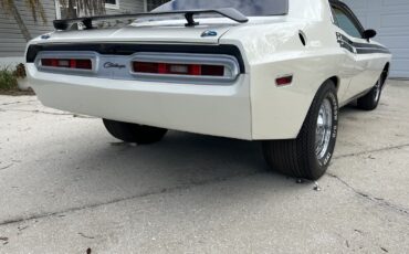 Dodge-Challenger-1971-4