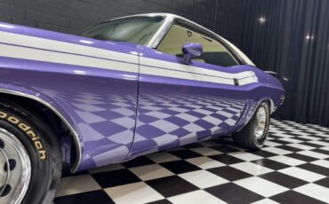 Dodge-Challenger-1971-Coupe-19