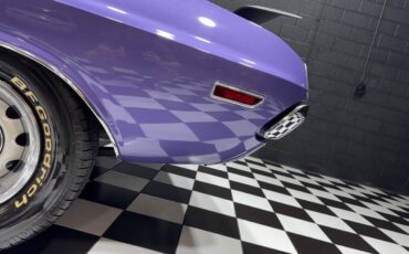 Dodge-Challenger-1971-Coupe-24